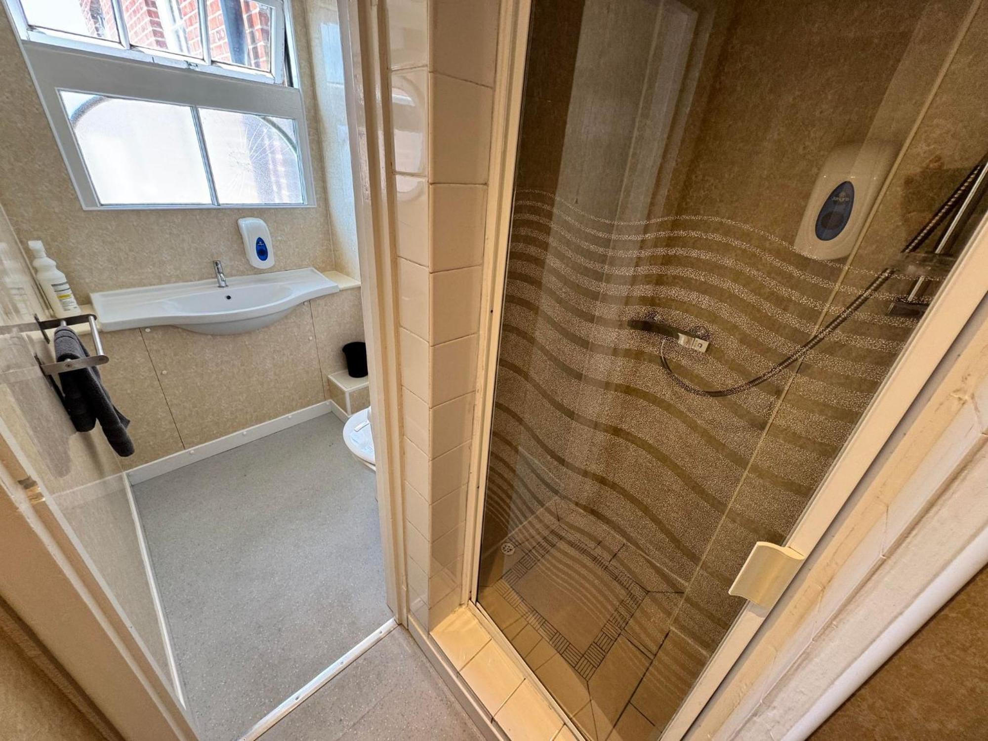 The Jubilee East - With Facilities & Smokehouse - Newly Refurbished Facilities Weymouth