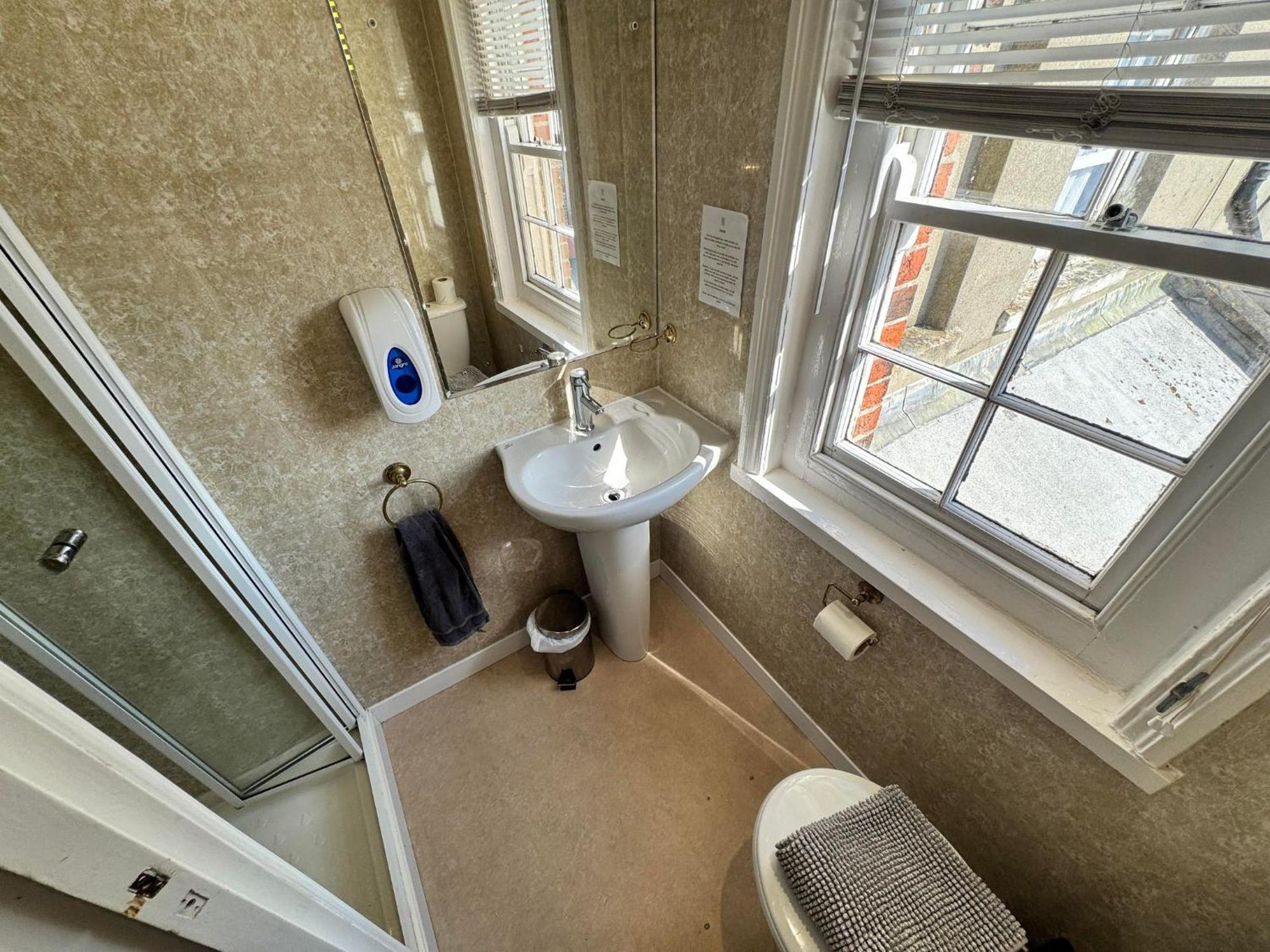 The Jubilee East - With Facilities & Smokehouse - Newly Refurbished Facilities Hotel